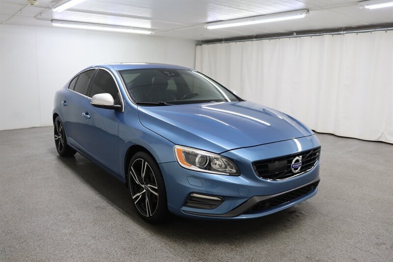 Used 2017 Volvo S60 T6 R-Design Platinum