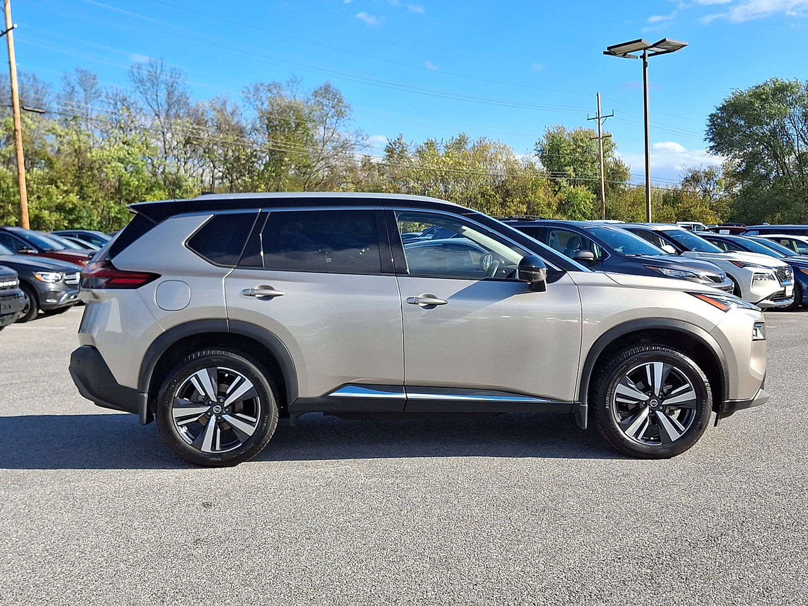 Used 2021 Nissan Rogue SL image 7
