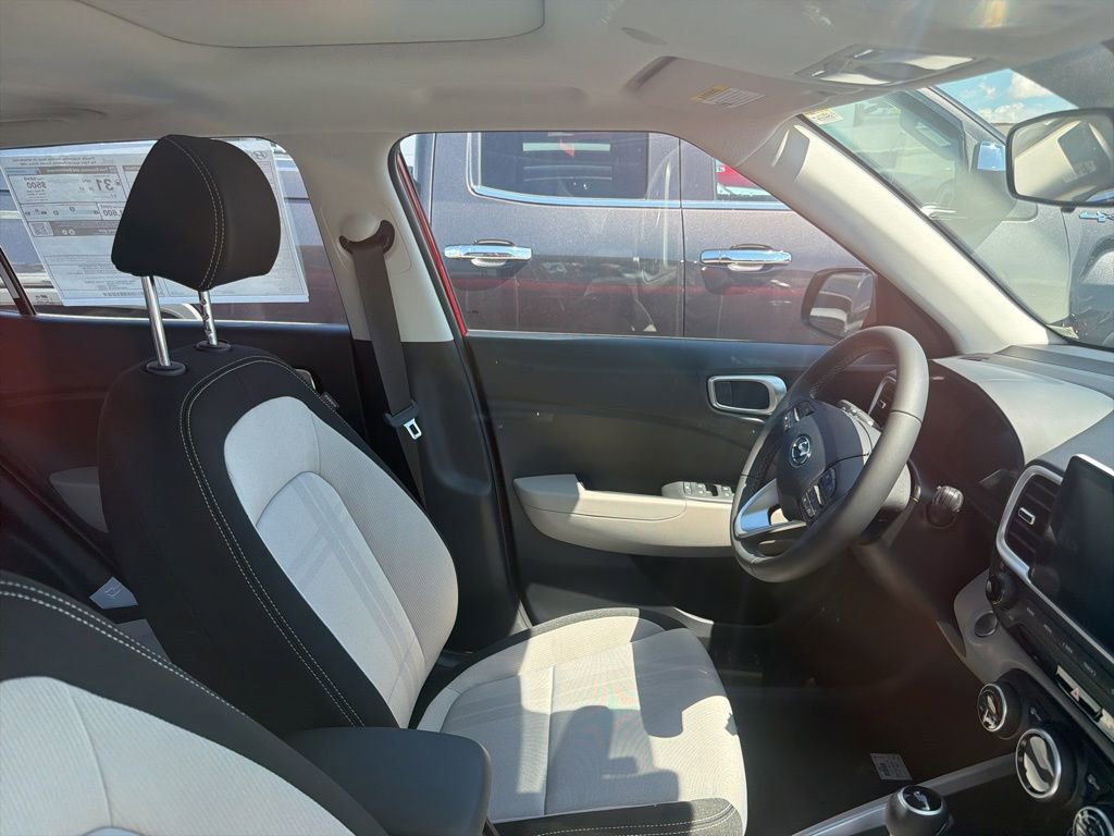 New 2026 Hyundai Venue SEL FWD image 2