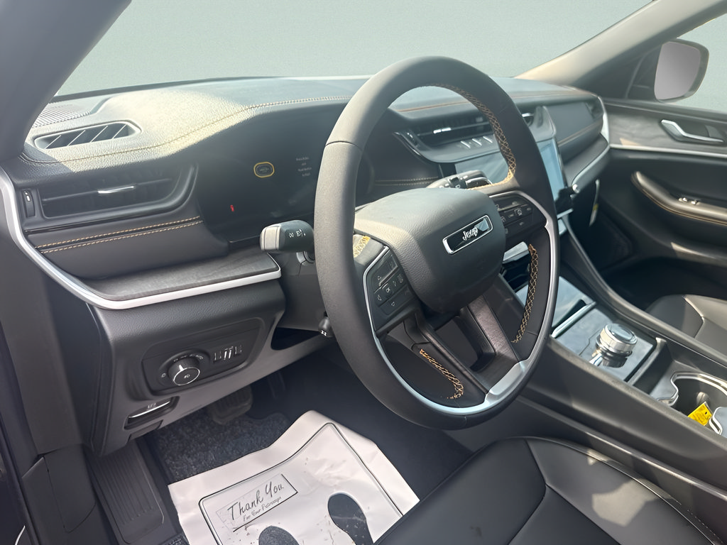 New 2026 Jeep Grand Cherokee L Limited AWD/4WD image 16