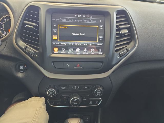 Used 2017 Jeep Cherokee Limited w/ Luxury Group image 15