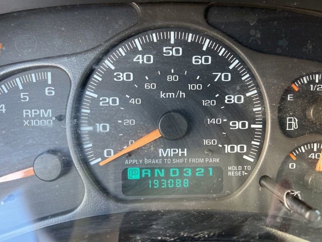 Used 2002 Chevrolet Tahoe LS w/ Traction Pkg image 13