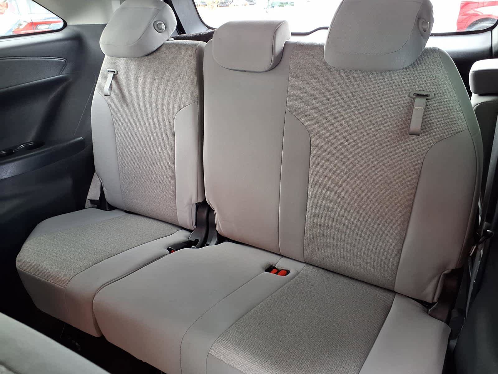 Certified 2025 Toyota Sienna LE FWD image 21
