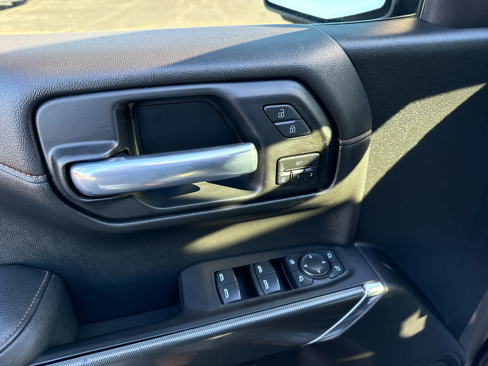 Certified 2021 GMC Sierra 1500 AT4 w/ AT4 Value Package AWD/4WD image 10