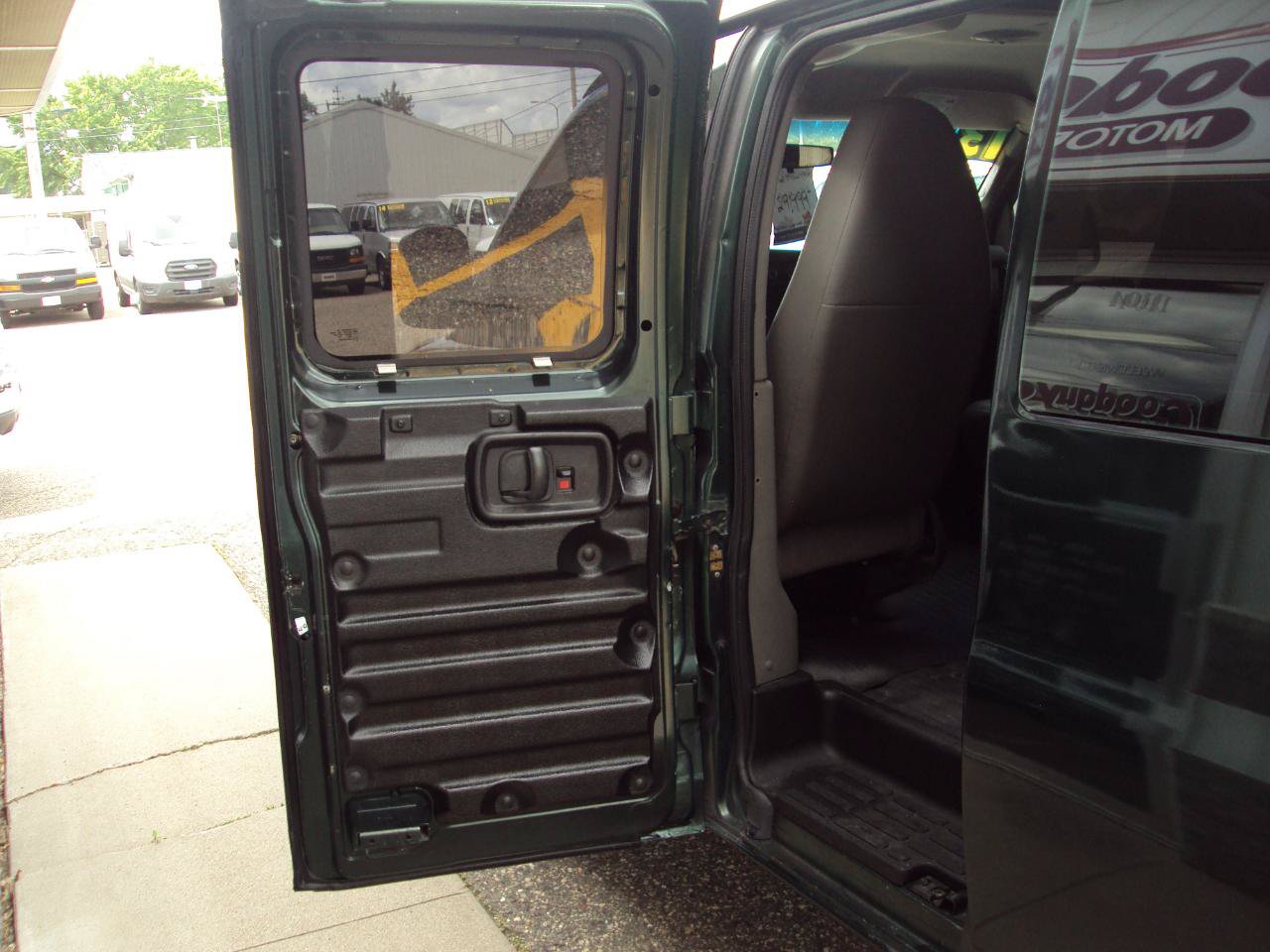 Used 2013 Chevrolet Express 1500 AWD image 16