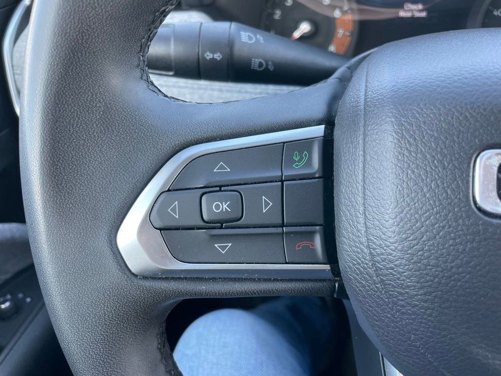 Used 2024 Jeep Compass Latitude AWD/4WD image 19