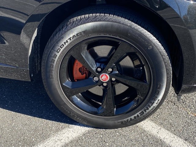 Used 2023 Jaguar F-PACE S image 11