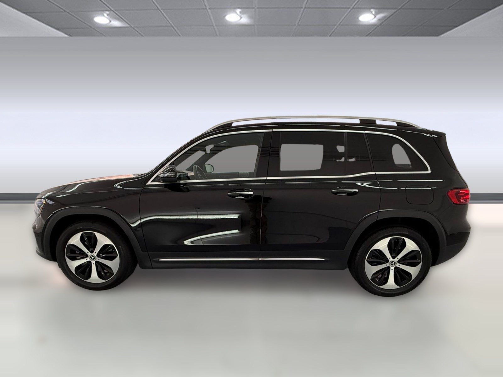 Certified 2024 Mercedes-Benz GLB 250 image 2
