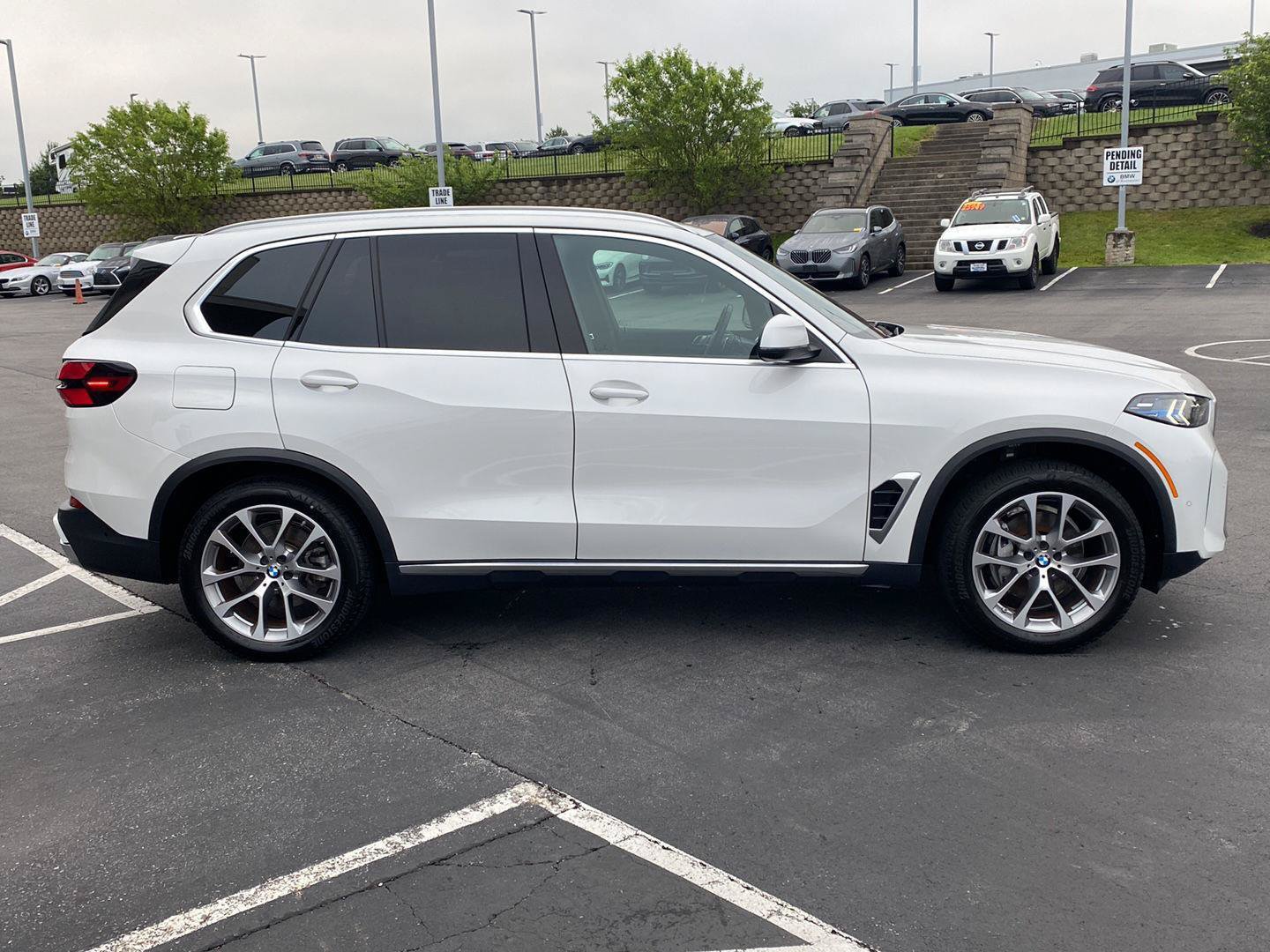 New 2026 BMW X5 xDrive40i w/ Climate Comfort Package AWD/4WD image 3
