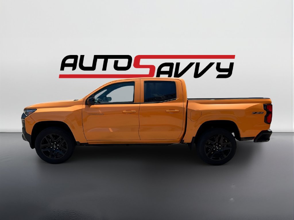 Used 2025 Chevrolet Colorado Z71 w/ Technology Package AWD/4WD image 4