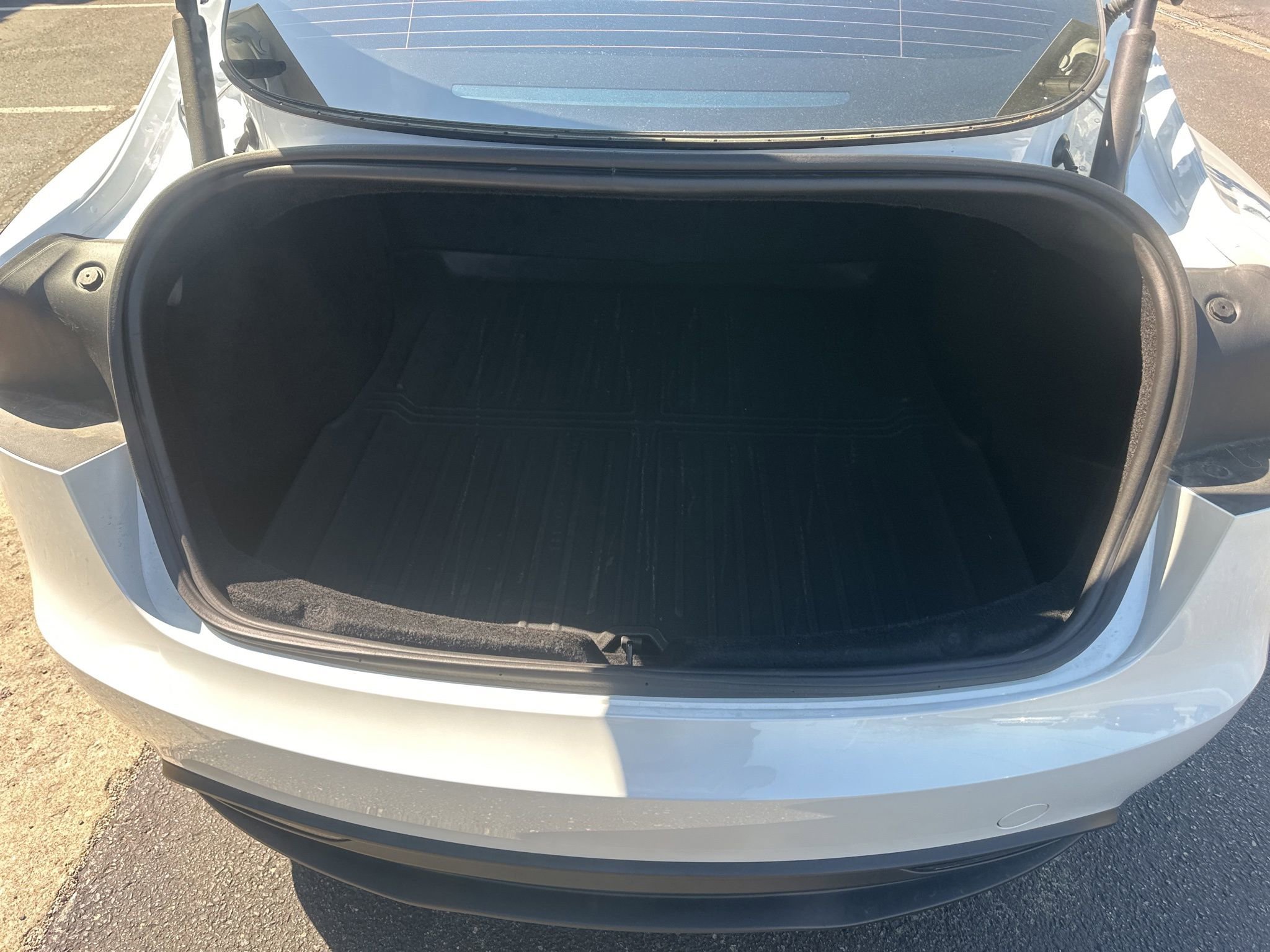 Used 2025 Tesla Model 3 Long Range RWD image 17