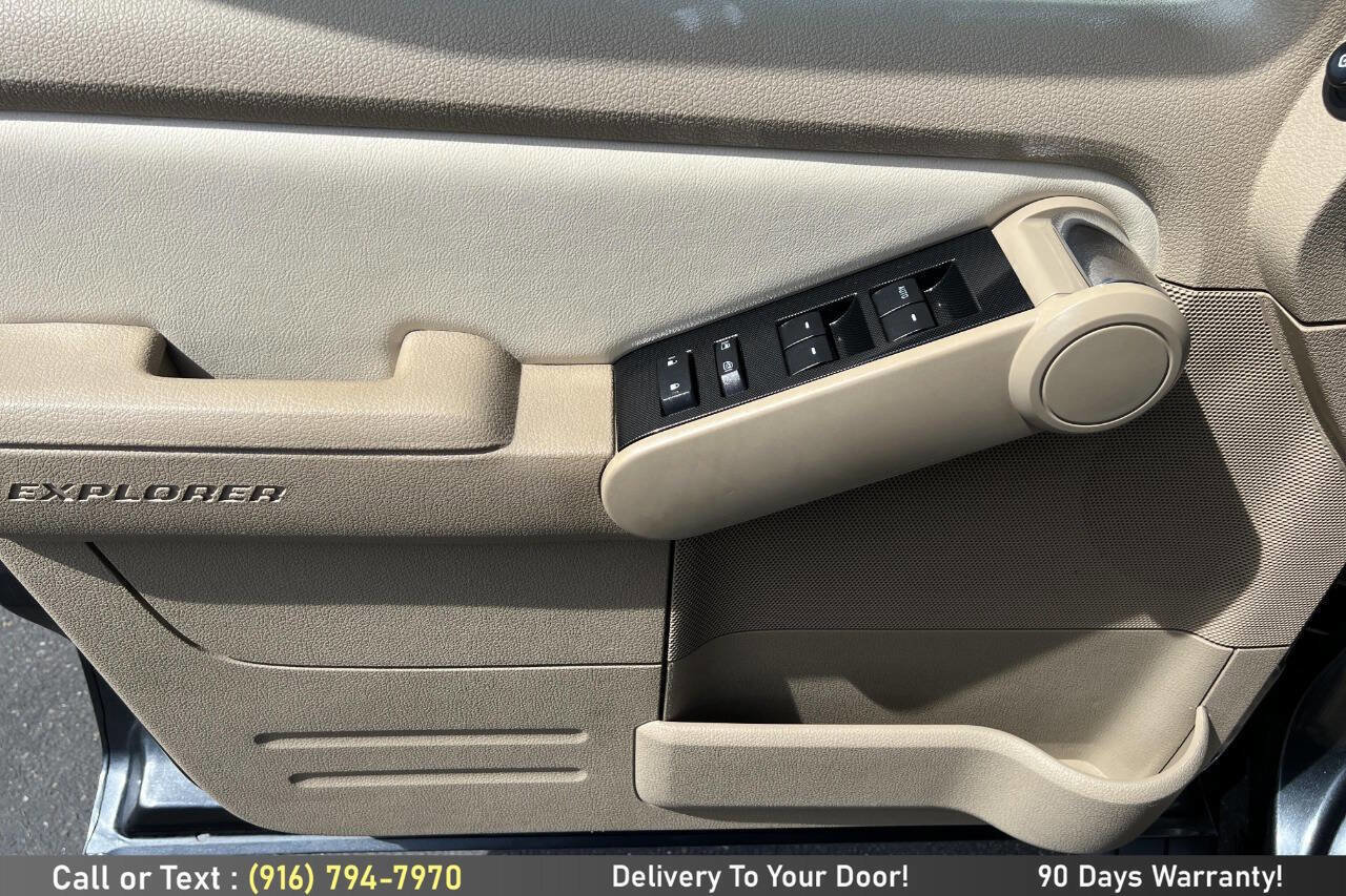 Used 2010 Ford Explorer Sport Trac Limited image 18