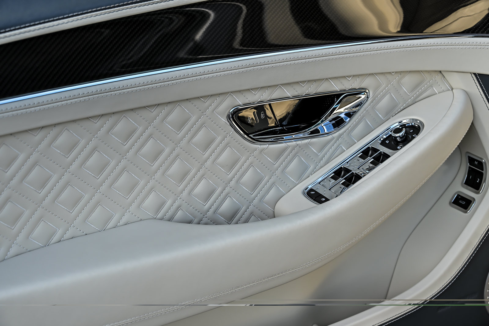 Used 2022 Bentley Continental GT AWD/4WD image 27