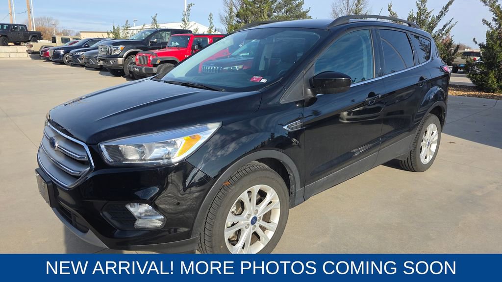 Used 2018 Ford Escape SE w/ SE Sync 3 Package