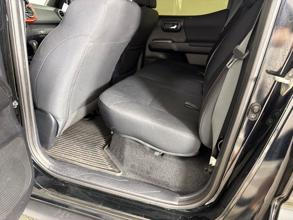 Used 2019 Toyota Tacoma TRD Off-Road image 21