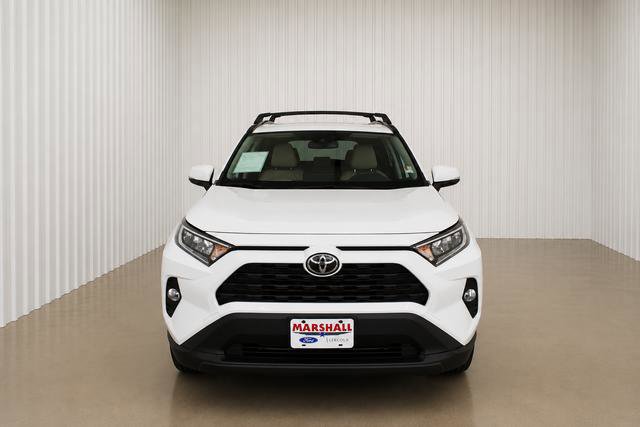 Used 2019 Toyota RAV4 XLE FWD image 2