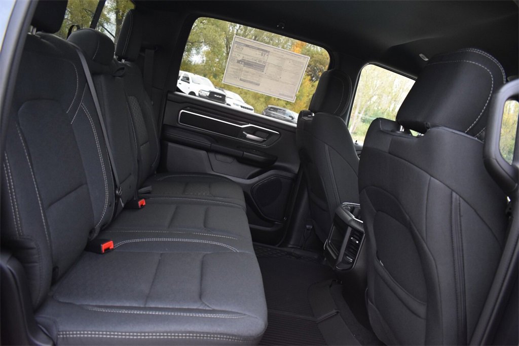 New 2026 RAM 1500 4x4 Crew Cab image 19