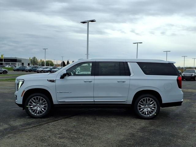 New 2026 GMC Yukon XL Denali w/ Denali Reserve Package AWD/4WD image 10