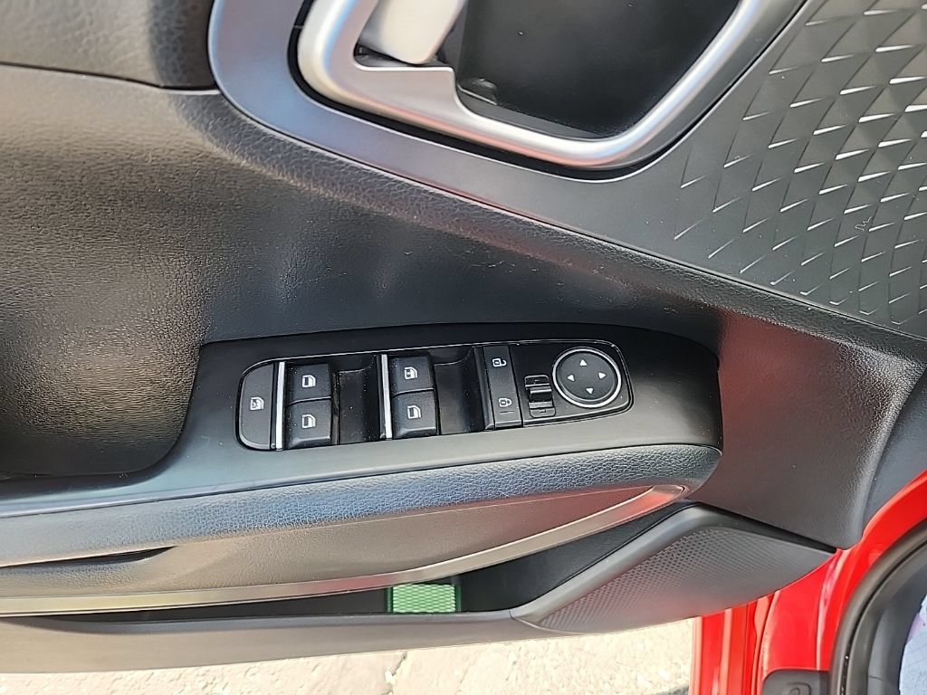 Used 2022 Kia Soul GT-Line FWD image 9