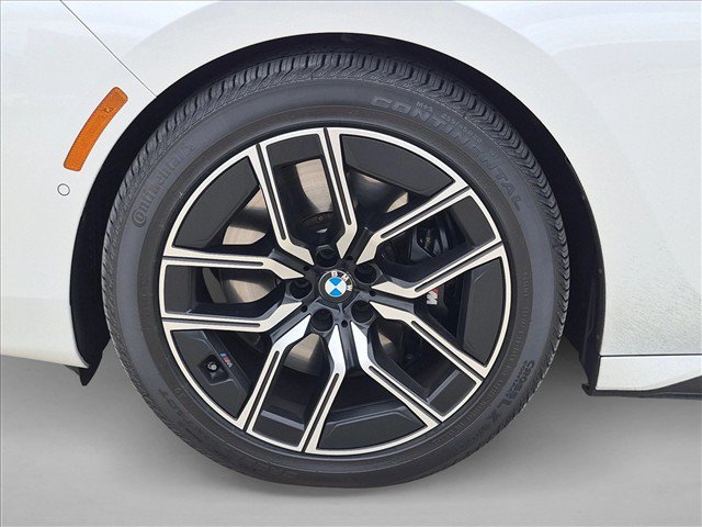 Used 2024 BMW 760i xDrive w/ Premium Package 2 AWD/4WD image 23