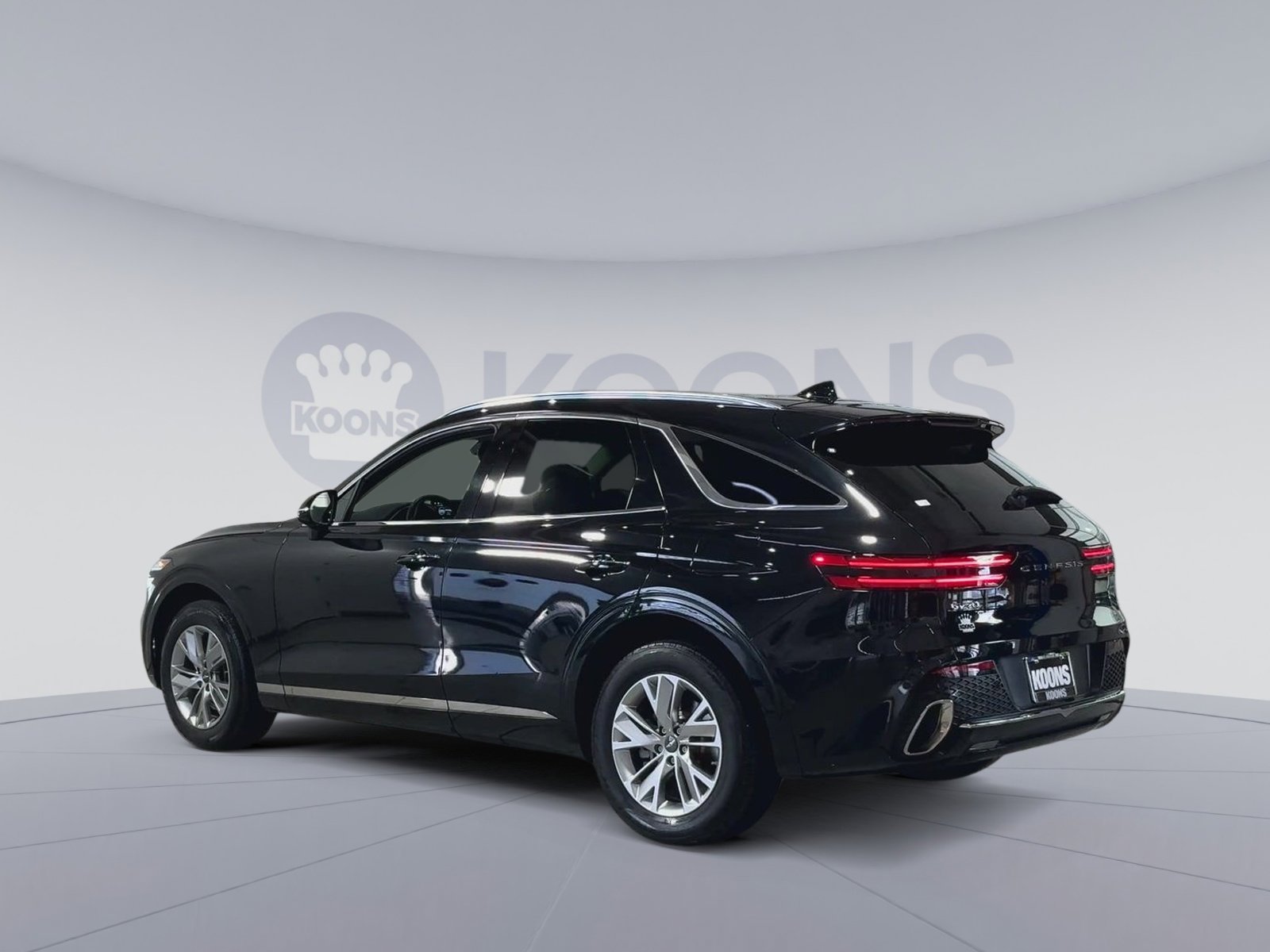 Used 2023 Genesis GV70 2.5T w/ Cargo Package image 11