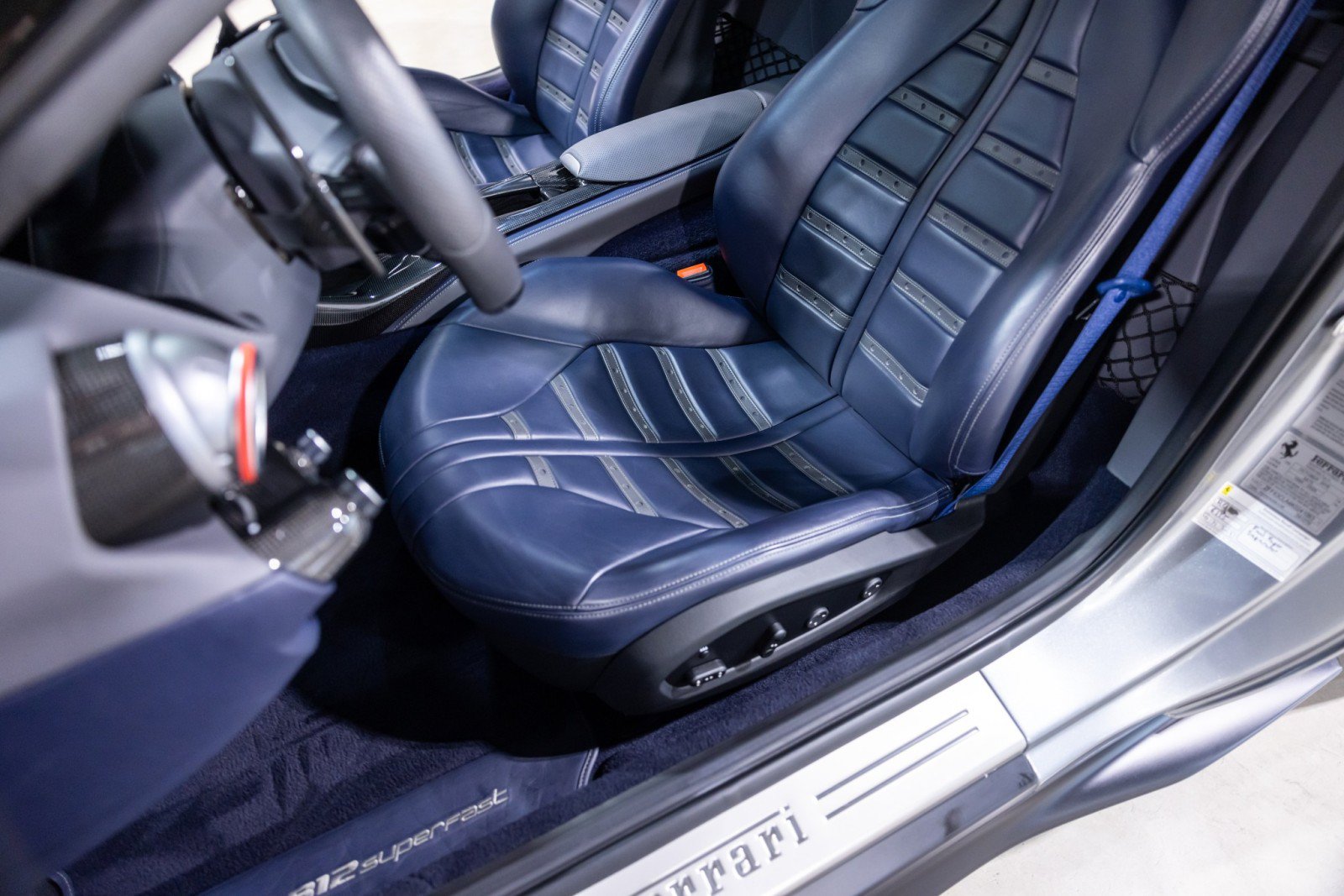 Used 2019 Ferrari 812 Superfast RWD image 35