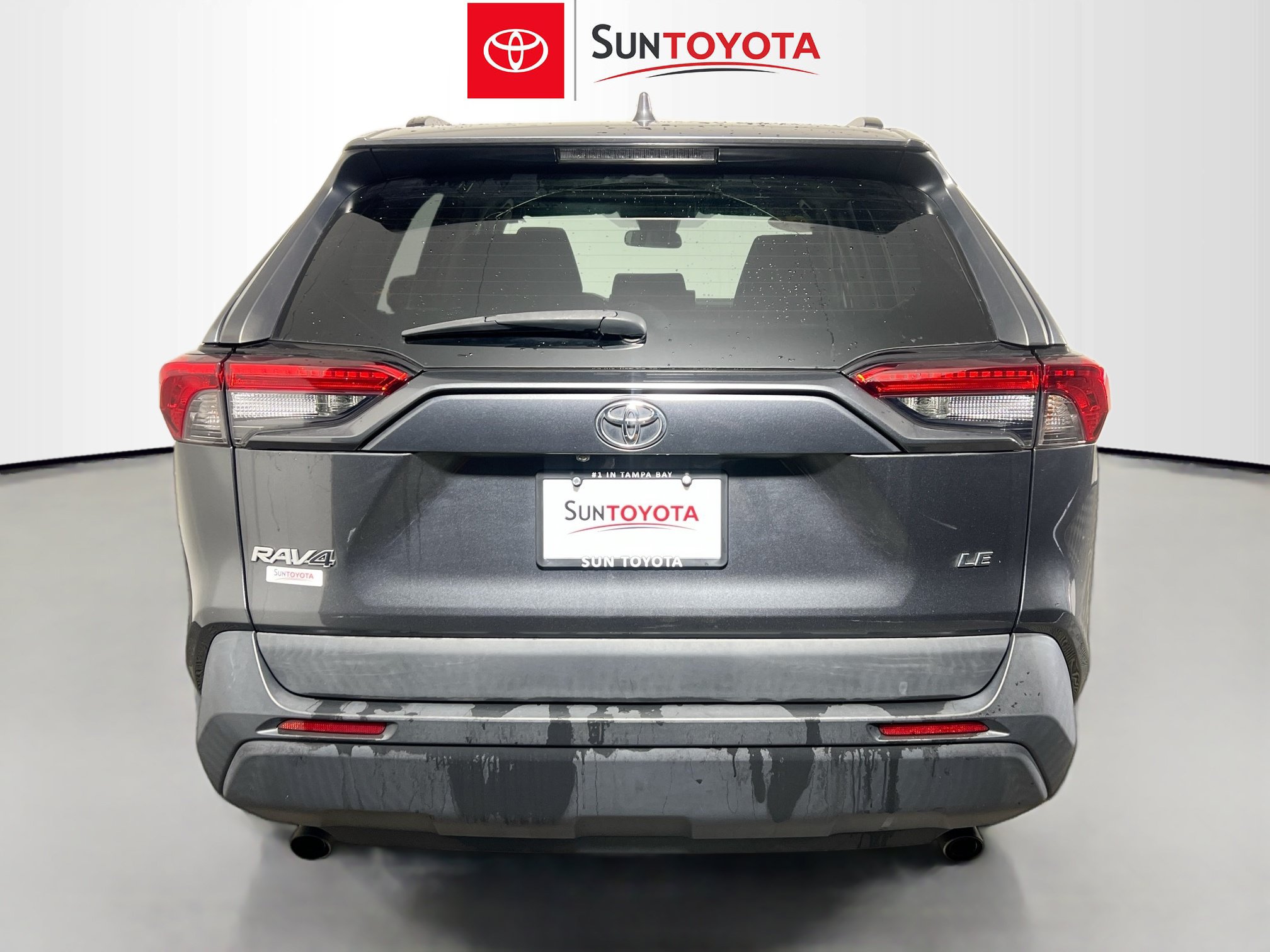 Used 2021 Toyota RAV4 LE FWD image 5