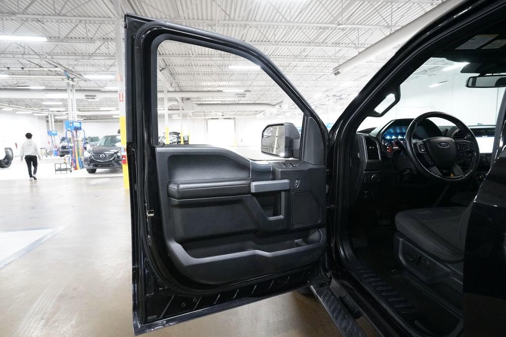 Used 2019 Ford F150 XLT w/ Equipment Group 302A Luxury AWD/4WD image 27