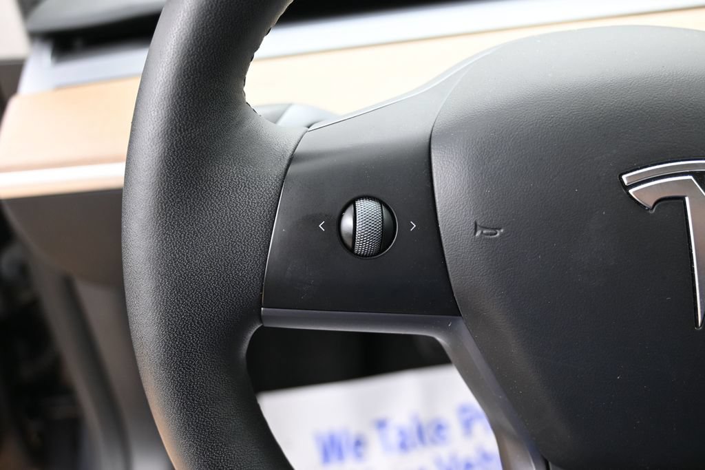 Used 2023 Tesla Model 3 Standard Range RWD image 16