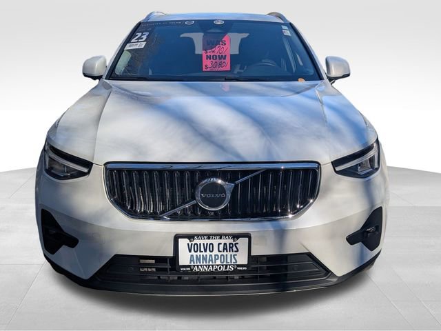 Certified 2023 Volvo XC40 B5 Plus image 3