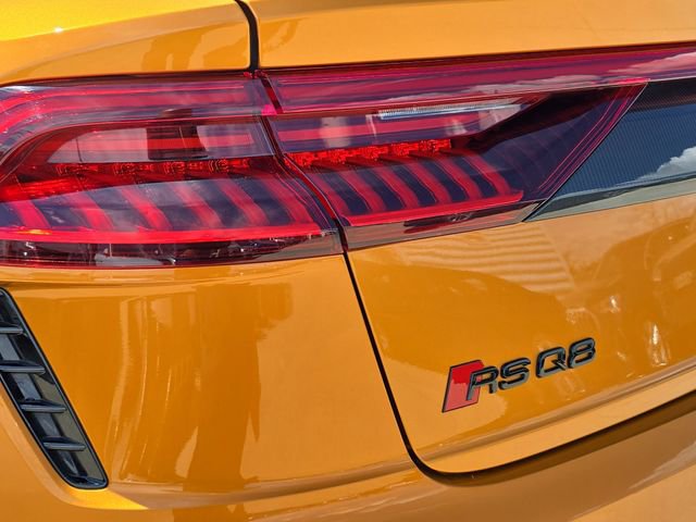 Used 2024 Audi RS Q8 w/ Black Optic Package image 38