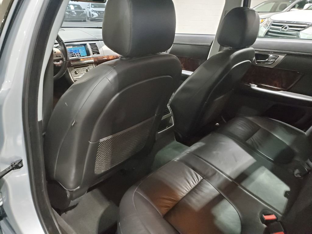 Used 2009 Jaguar XF Luxury image 20