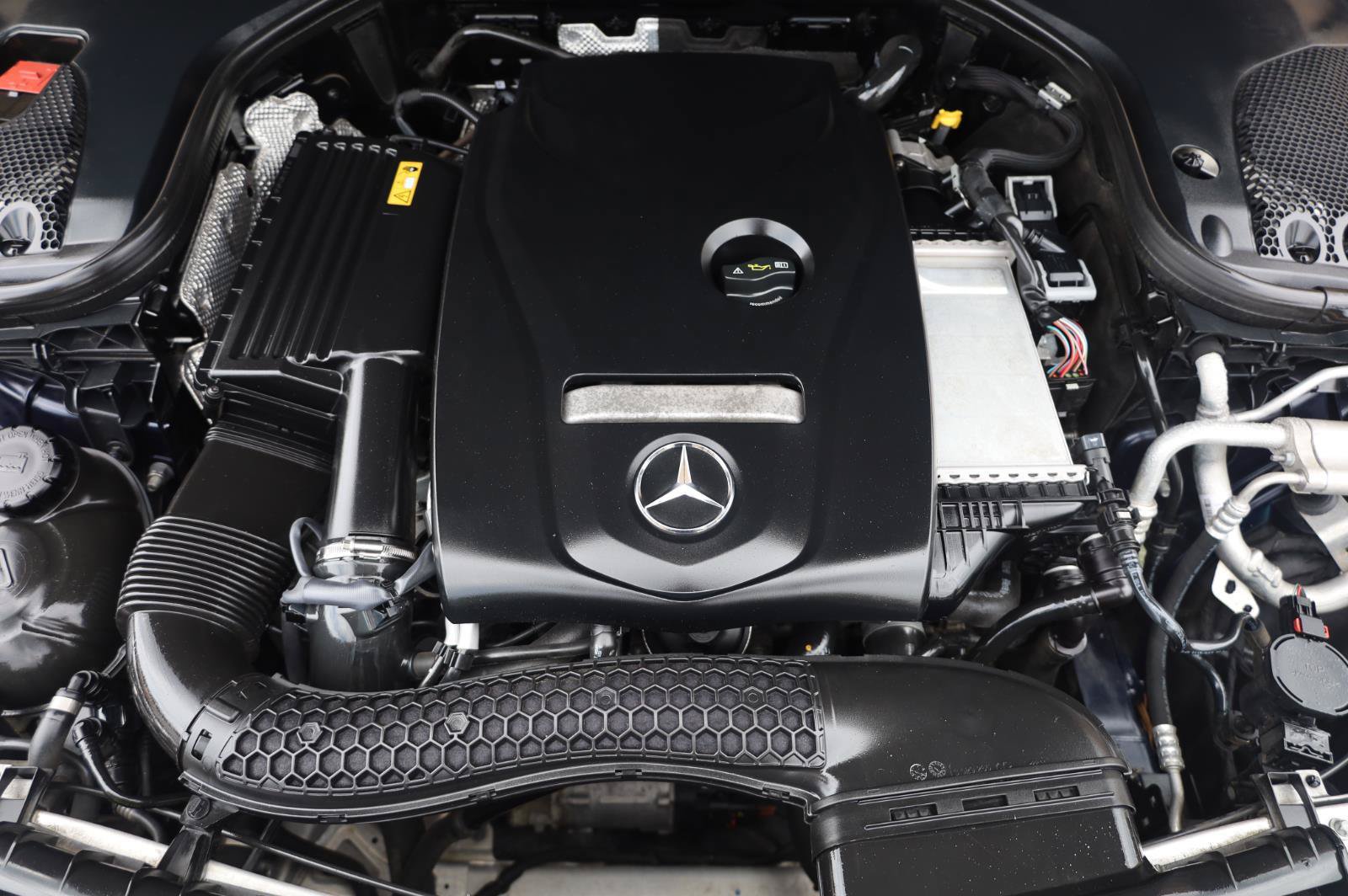 Used 2019 Mercedes-Benz E 300 4MATIC image 14