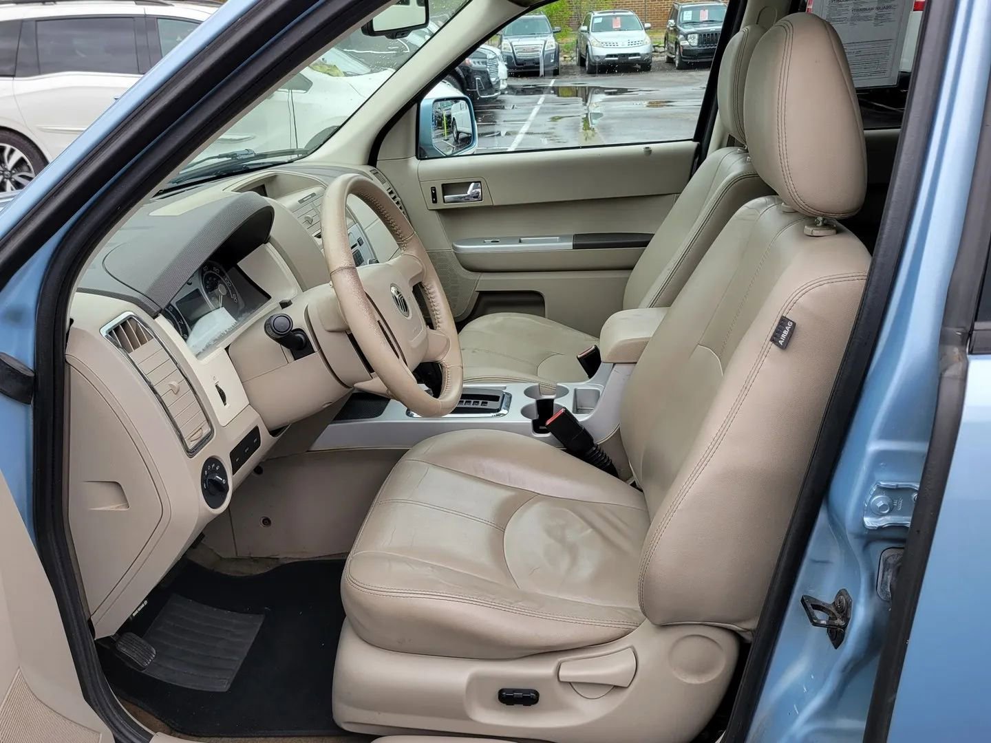 Used 2008 Mercury Mariner Premier FWD image 2