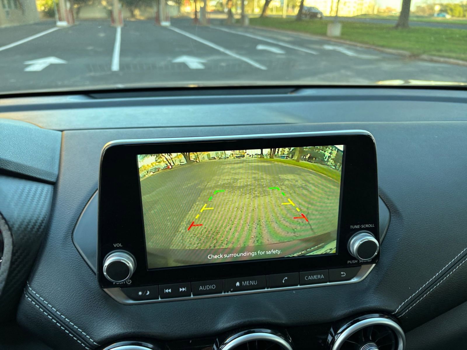 Used 2025 Nissan Sentra SV image 17