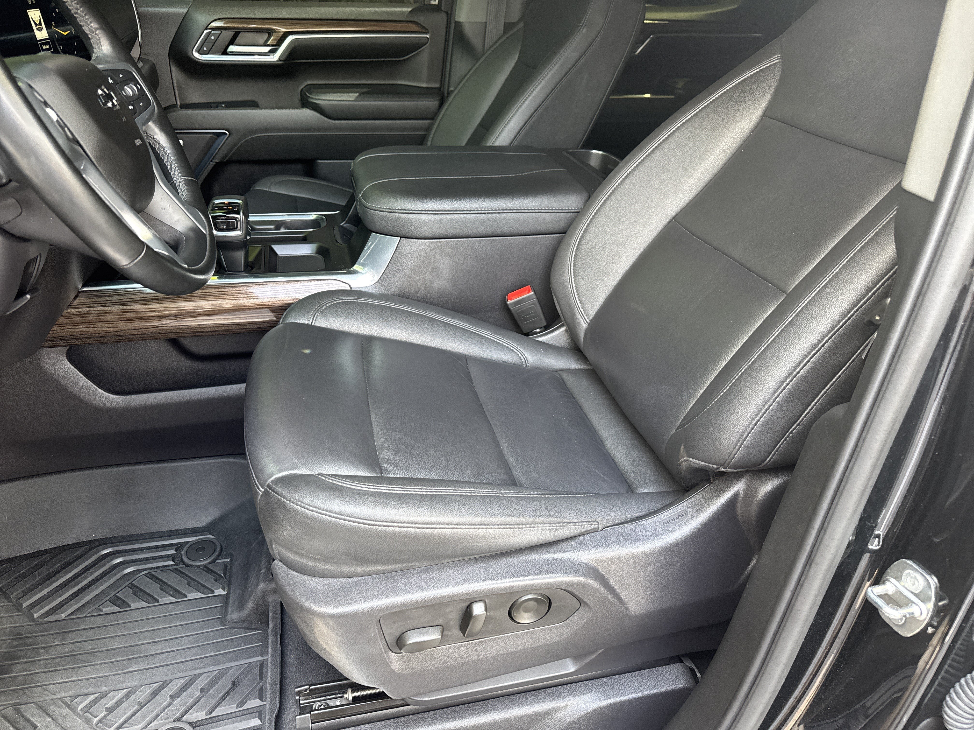 Certified 2024 Chevrolet Silverado 1500 LT Trail Boss w/ Convenience Package II AWD/4WD image 9