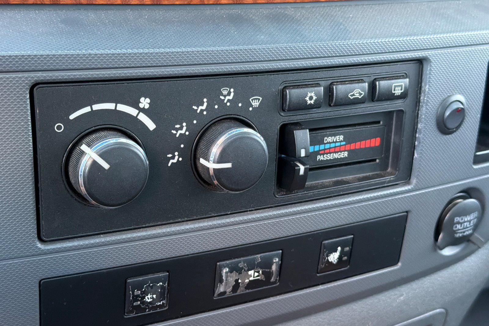 Used 2007 Dodge Ram 3500 Truck Laramie w/ Protection Group AWD/4WD image 19