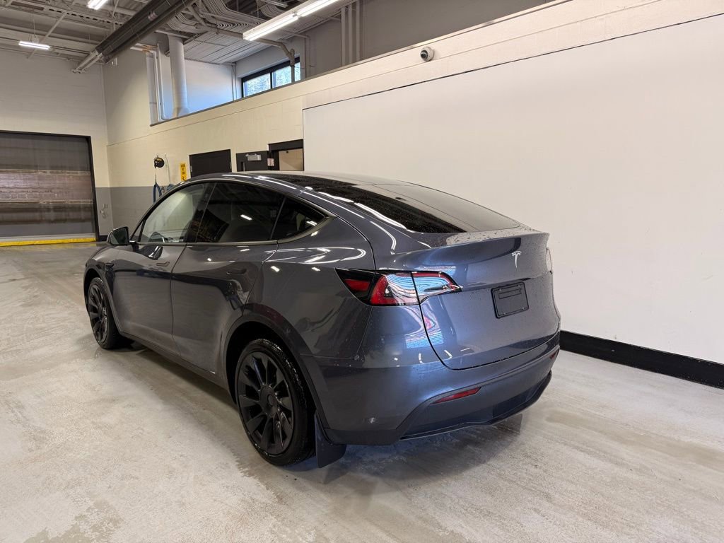 Used 2023 Tesla Model Y Long Range image 3