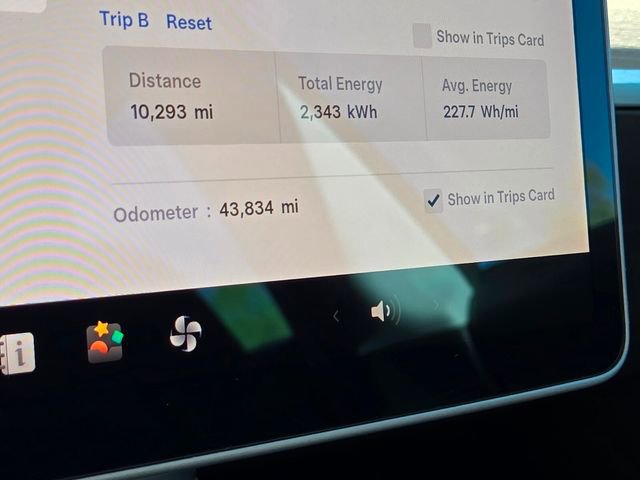 Used 2022 Tesla Model 3 Standard Range image 28