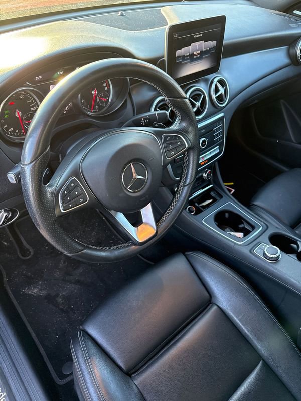 Used 2017 Mercedes-Benz CLA 250 4MATIC image 2