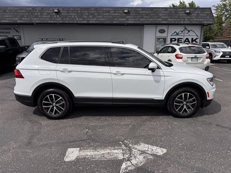 Used 2021 Volkswagen Tiguan SE w/ Panoramic Sunroof Package AWD/4WD image 8