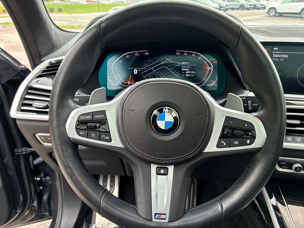 Used 2022 BMW X7 xDrive40i w/ M Sport Package AWD/4WD image 13