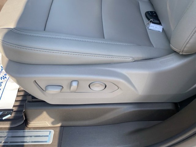 New 2026 Chevrolet Silverado 1500 LT image 18