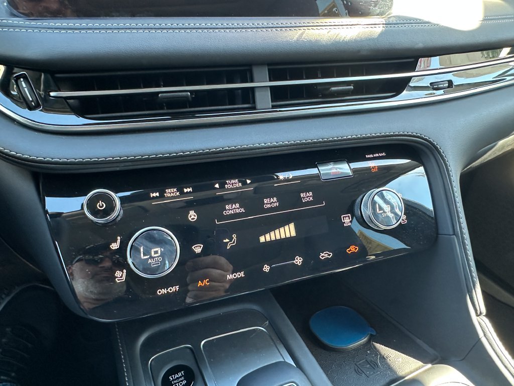 Used 2027 INFINITI QX60 Luxe w/ Cargo Package FWD image 31