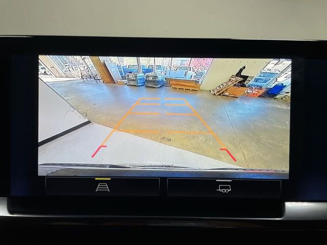 Used 2024 Chevrolet Silverado 1500 LT image 17