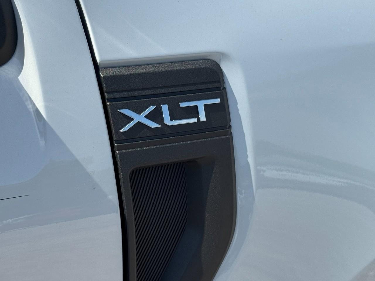 New 2025 Ford Maverick XLT w/ XLT Luxury Package image 10