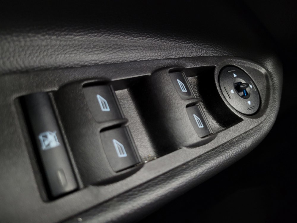 Used 2019 Ford Escape S image 27