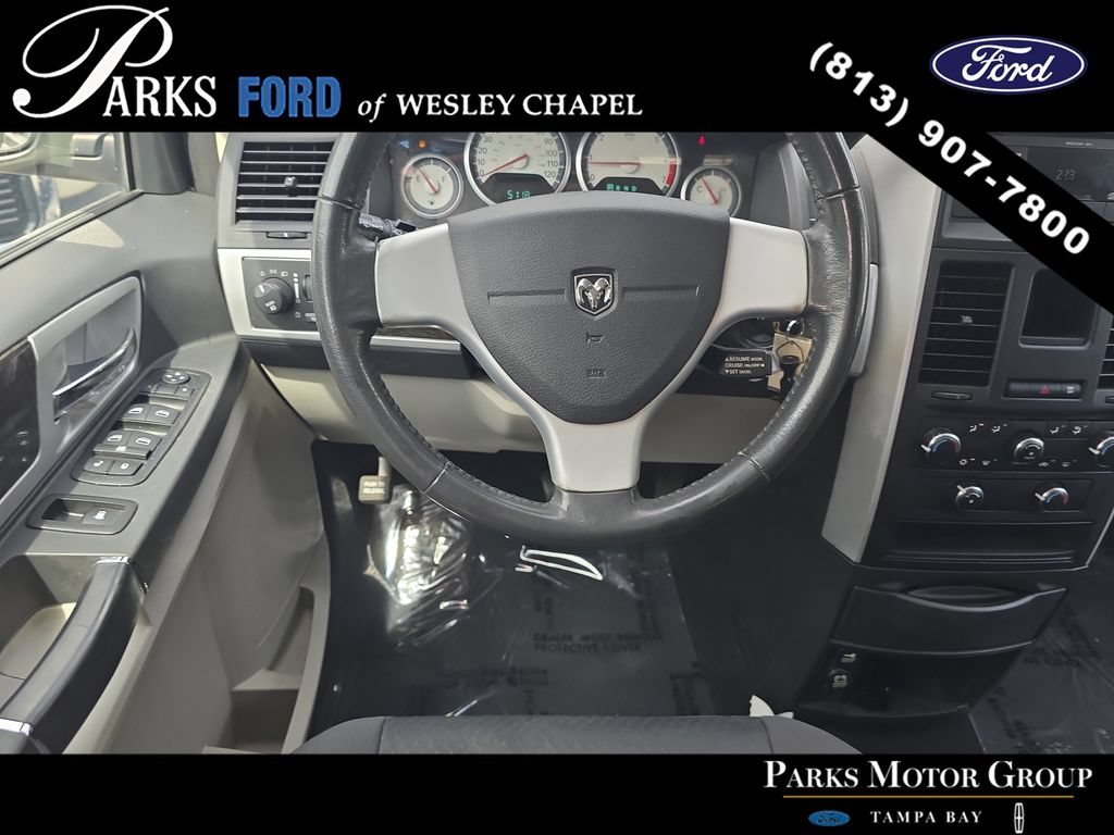 Used 2010 Dodge Grand Caravan SXT FWD image 11