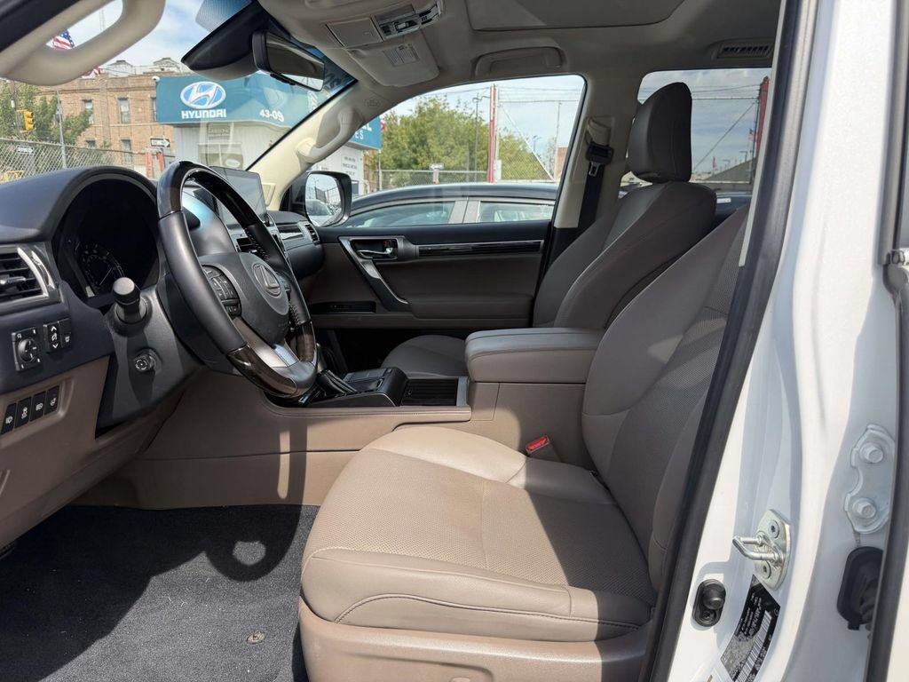 Used 2023 Lexus GX 460 Premium w/ Premium Package AWD/4WD image 18