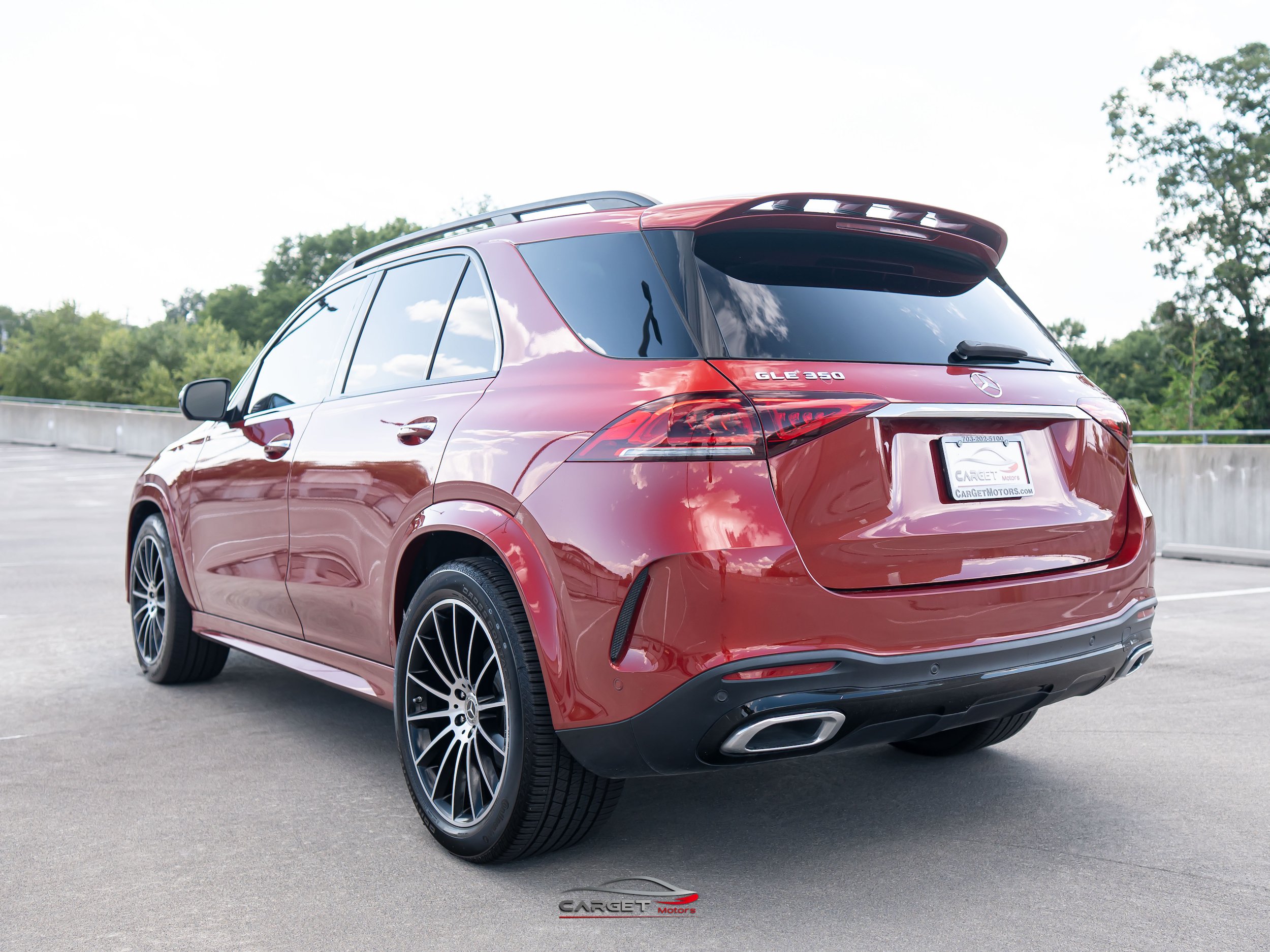 Used 2023 Mercedes-Benz GLE 350 w/ AMG Line Exterior image 5